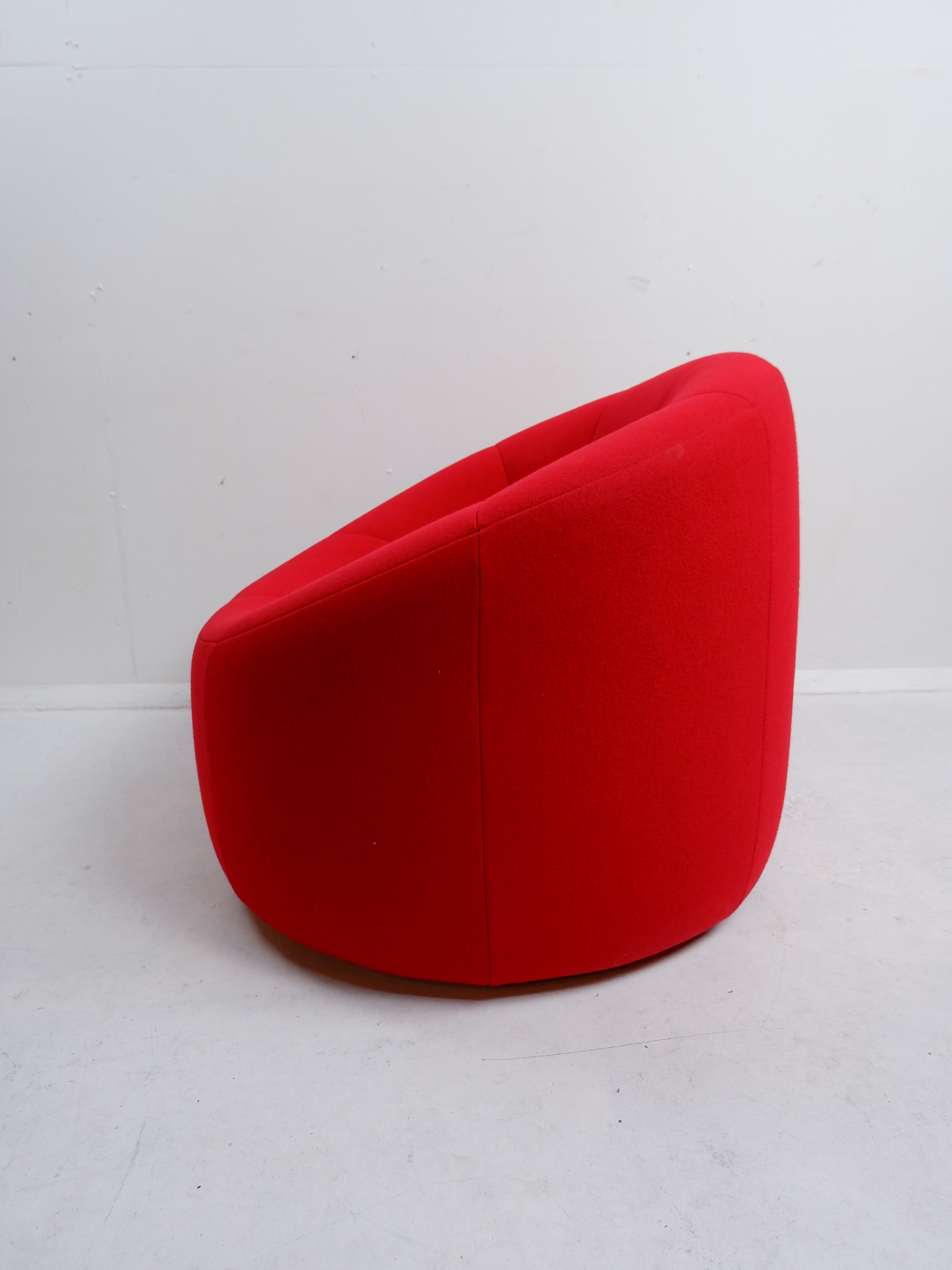 Pumpkin lounge chair by Pierre Paulin for Ligne Roset