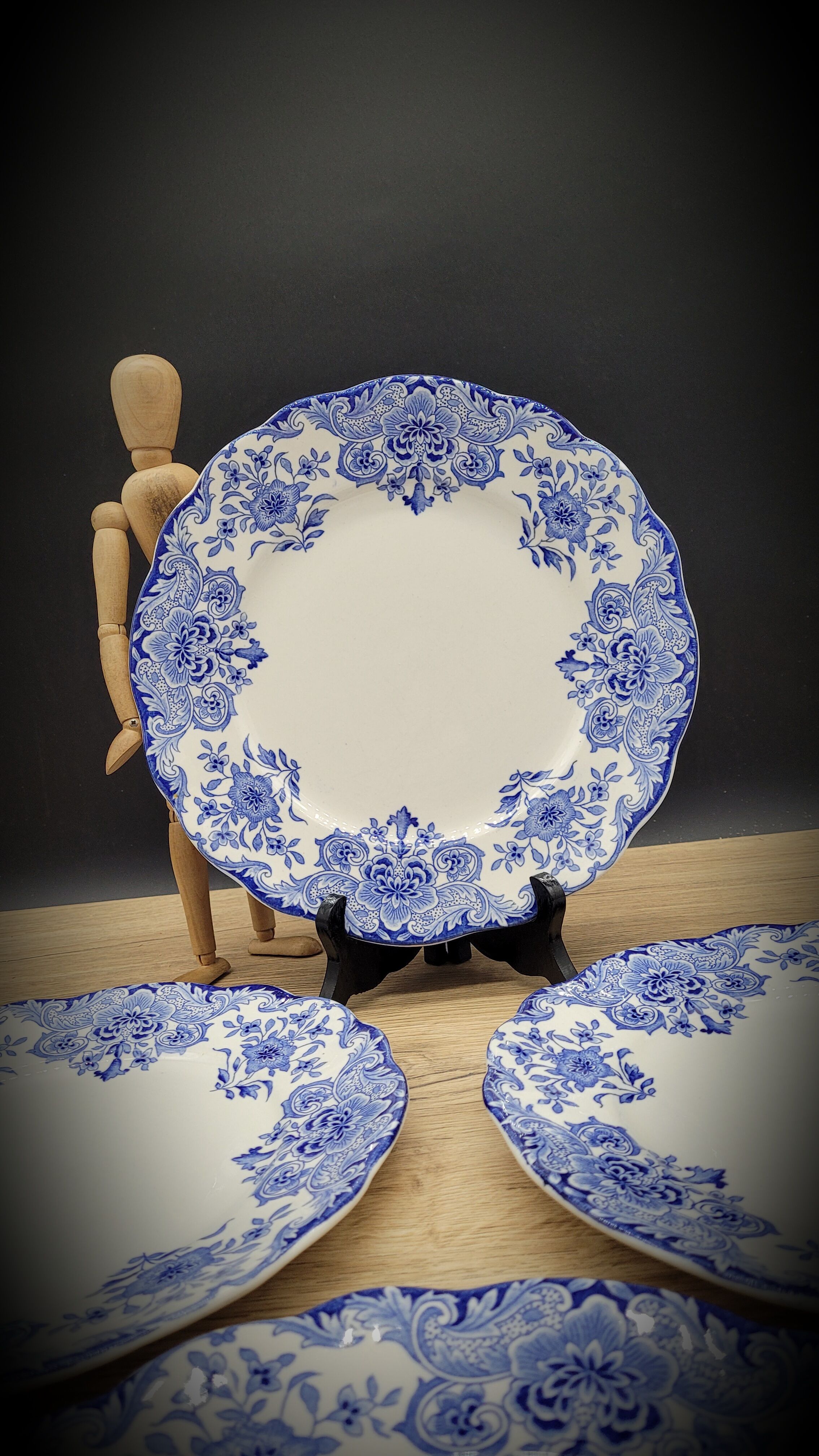 Set 4 flat plates Dordrecht