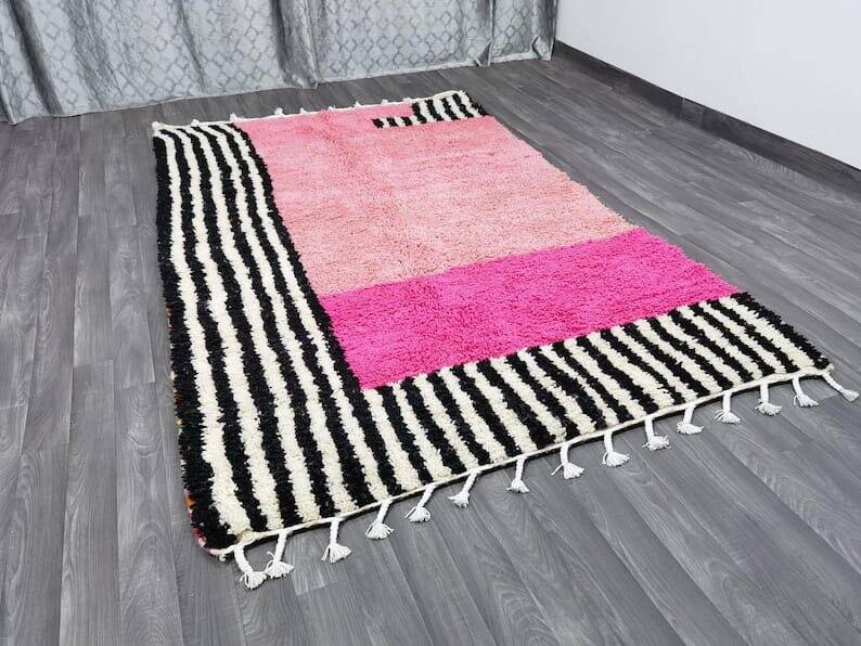 Berber rug in natural wool, size 200 x 300 cm