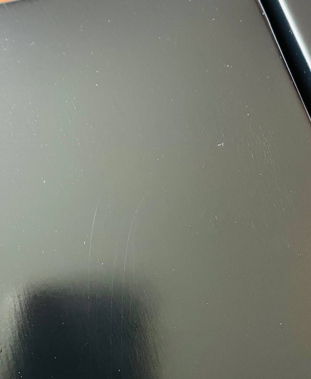 Adjustable vintage wall shelf in black metal and brass