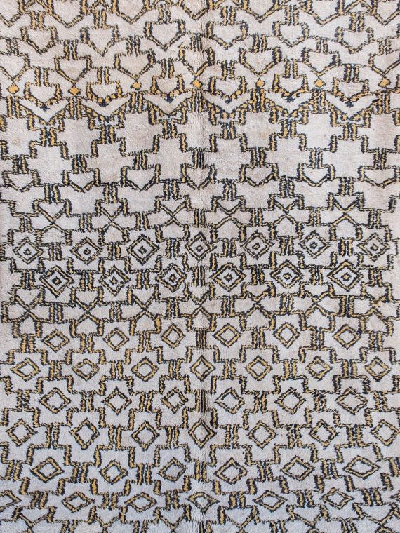 Beniourain, 308 x 176 authentic hand made wool rug