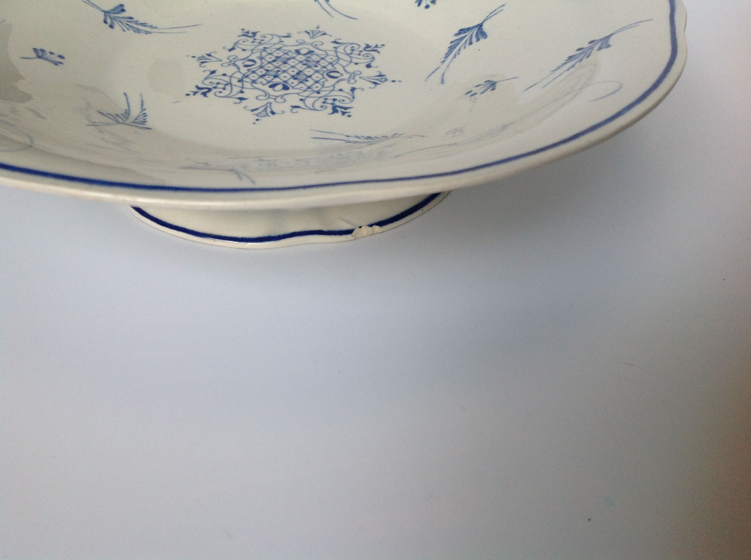 Lot of 2 old Gien presentation plates