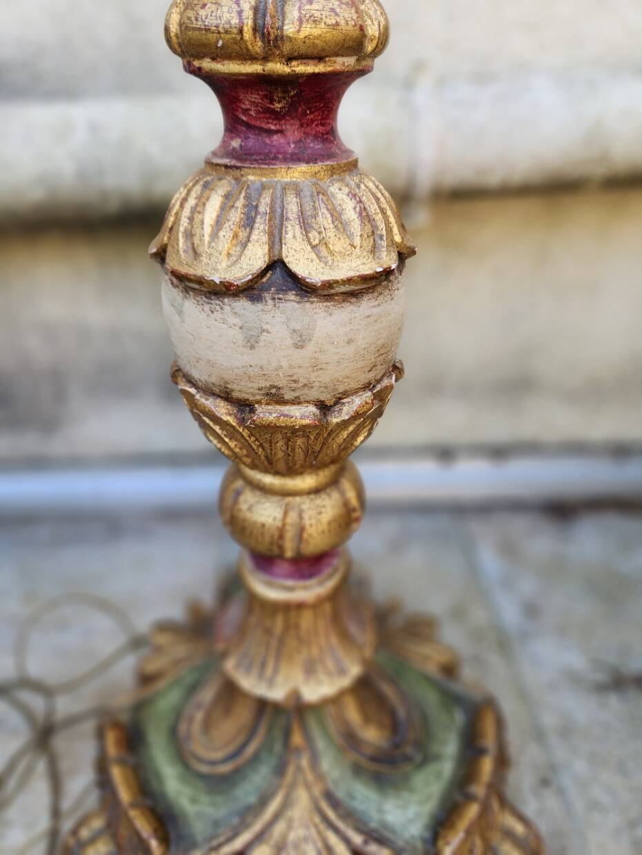 Lampadaire bois doré style florentin