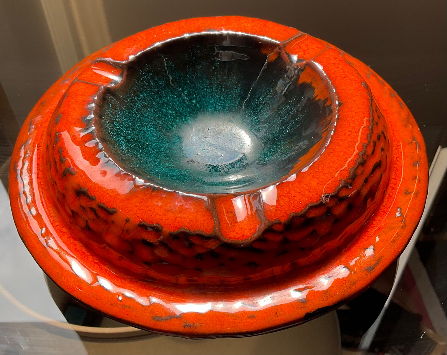 Empty vintage ceramic pocket 70s