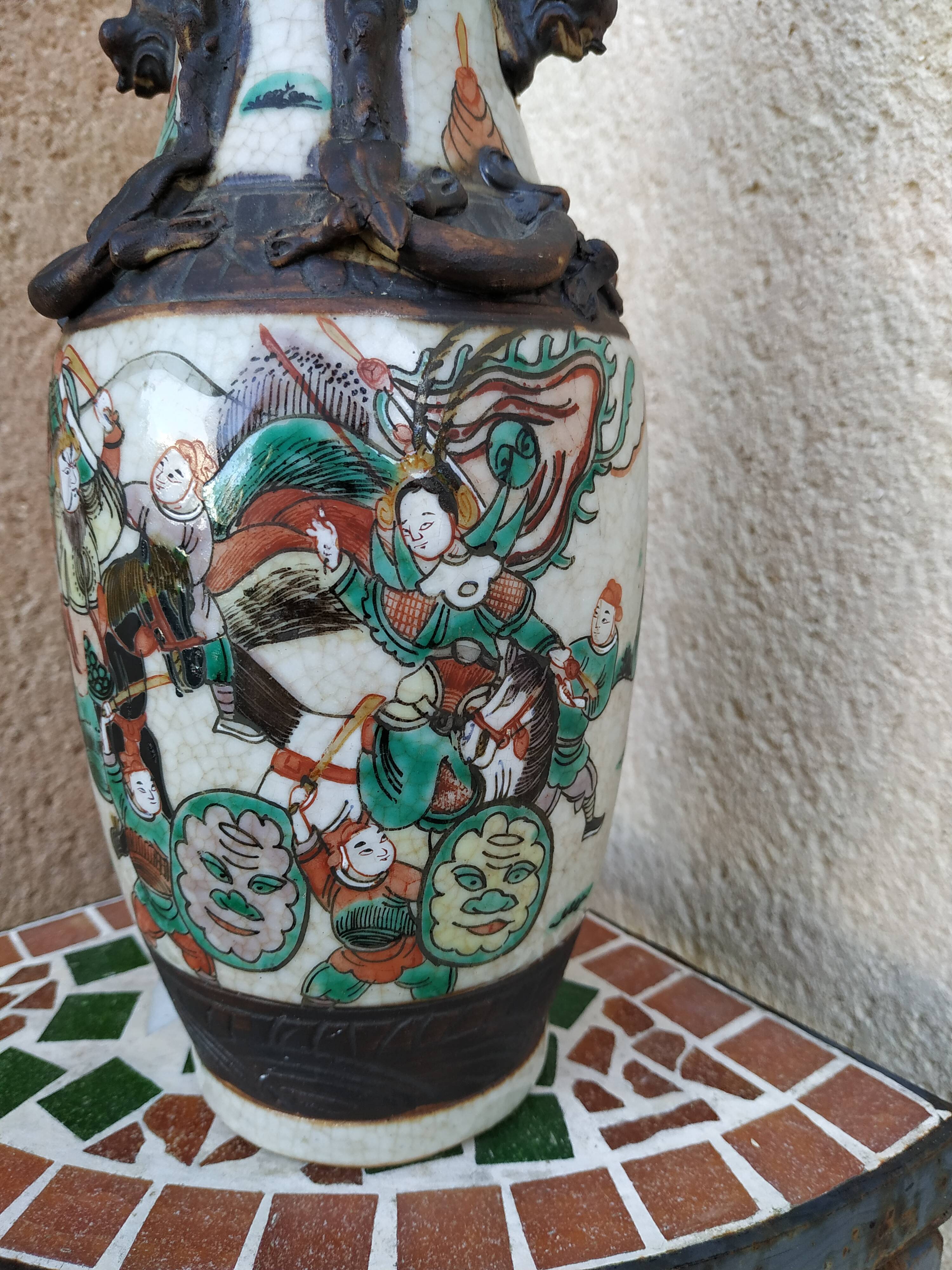 Nanjing porcelain vase 19th-century