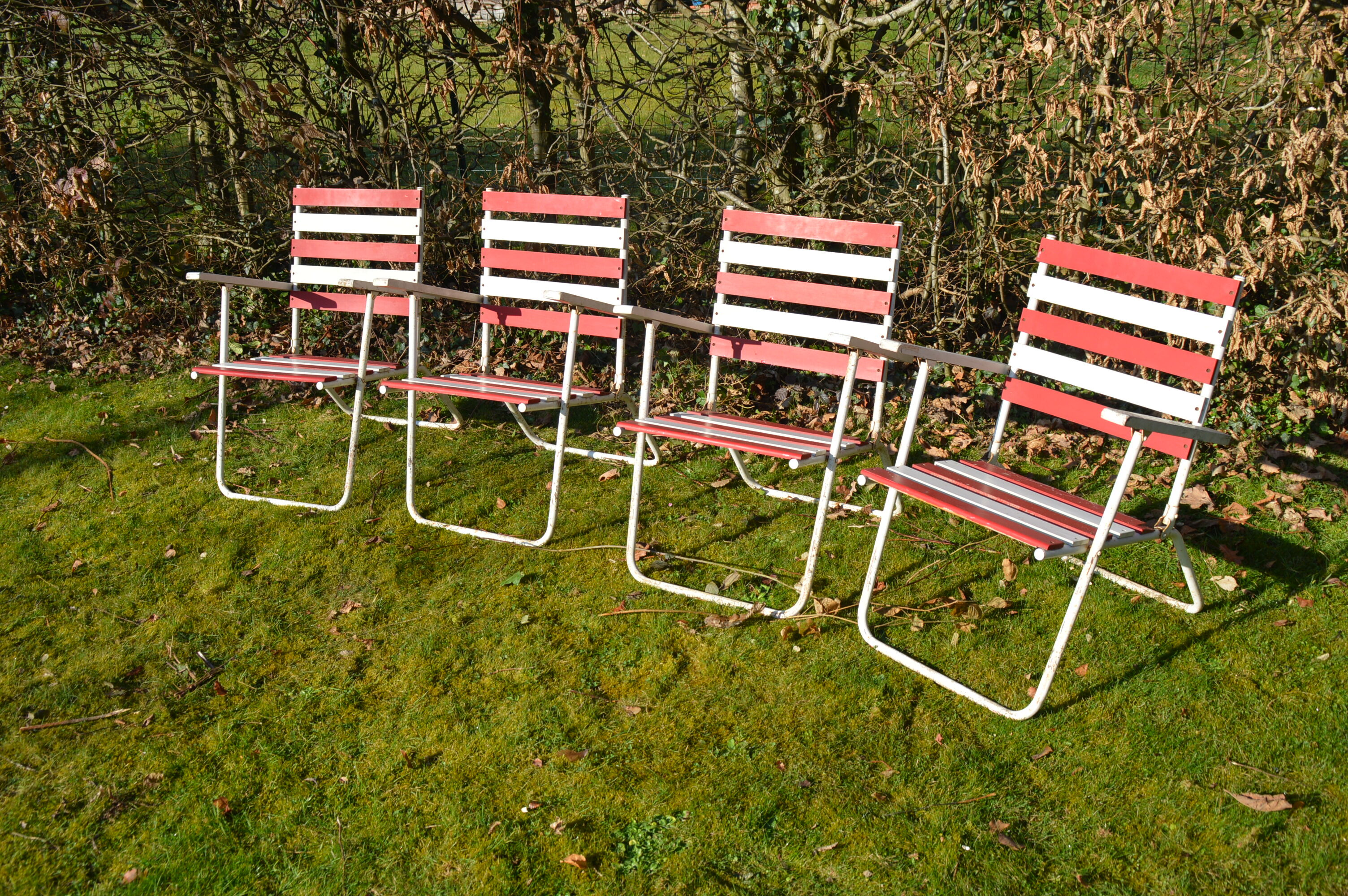 4 Rénolux garden chairs