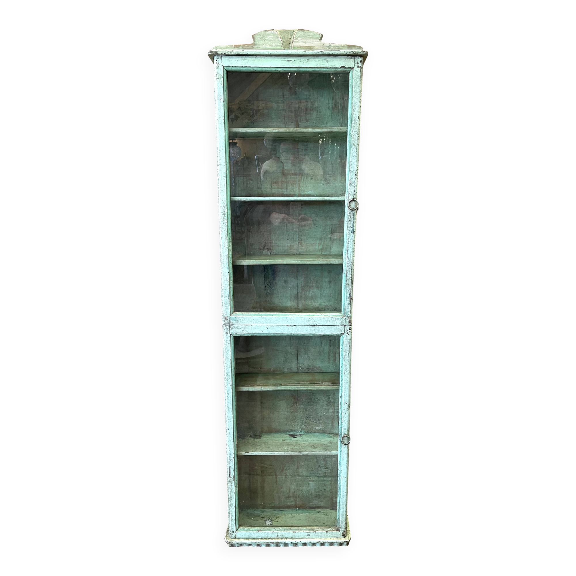 Petite vitrine en bois laqué vert