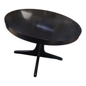 Round table