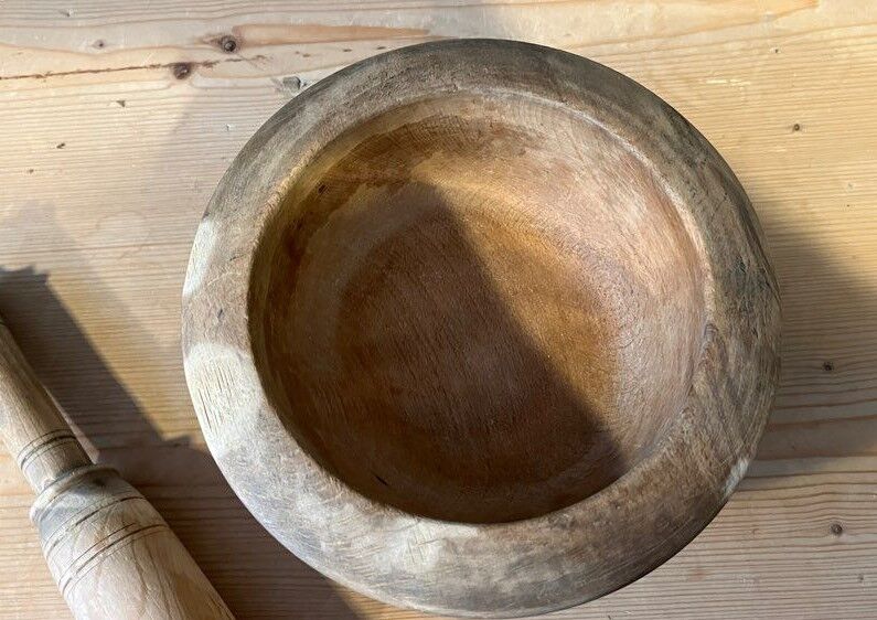 Wooden mortar