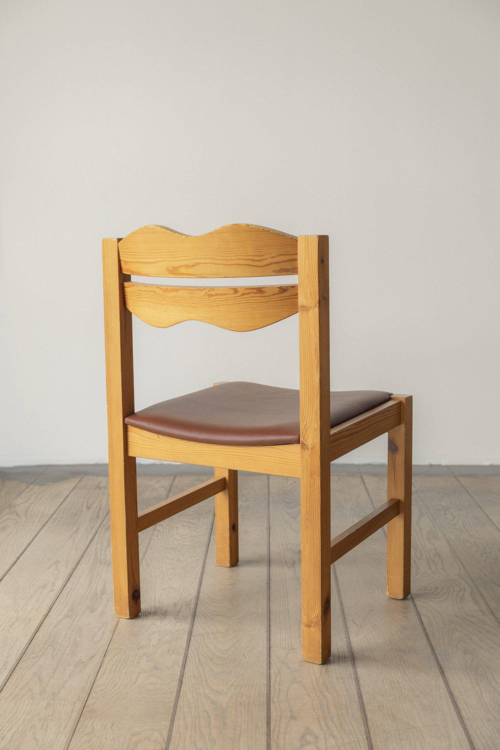 Dining chair (set of four)