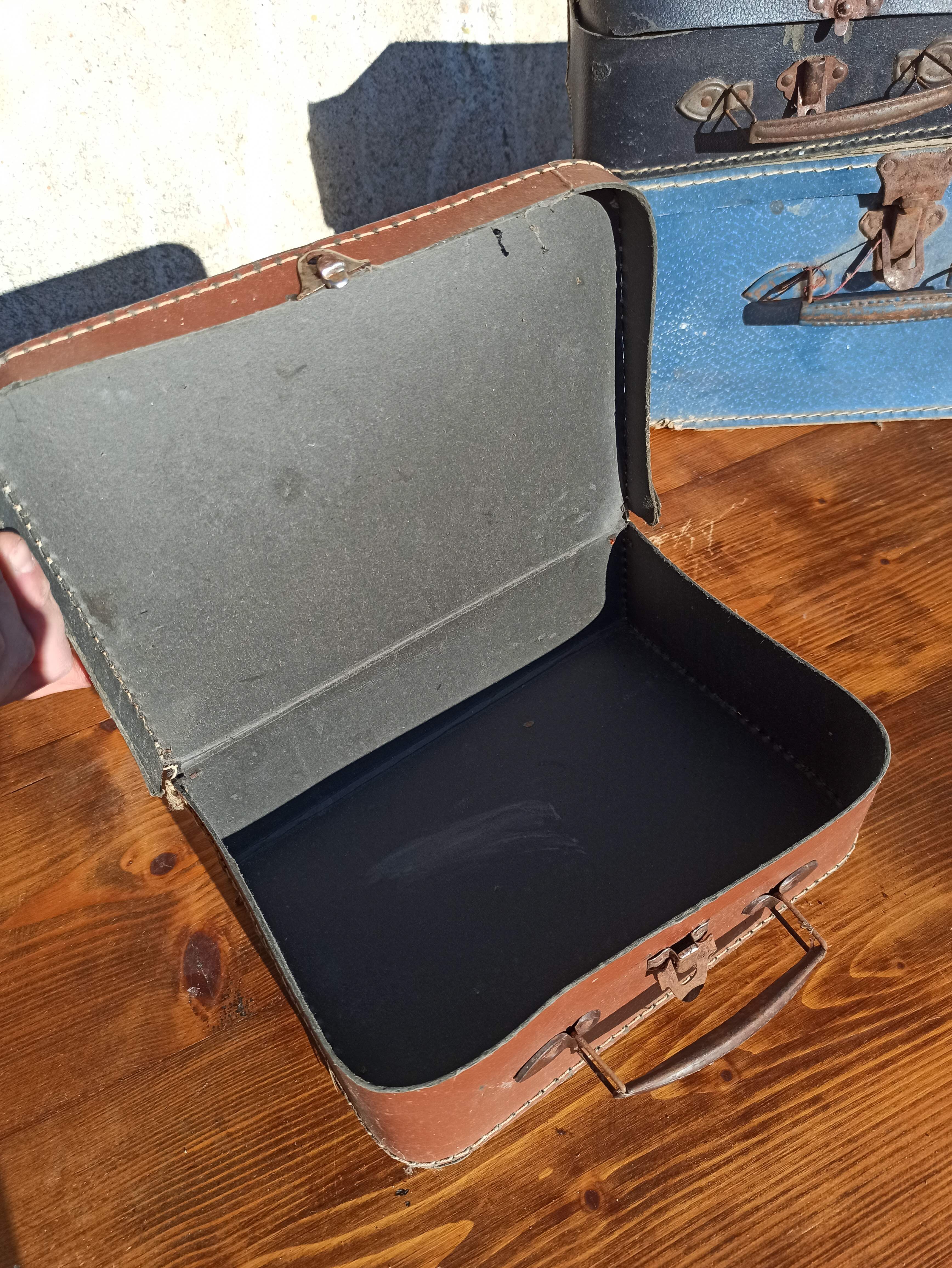 Set of 3 old cardboard suitcases