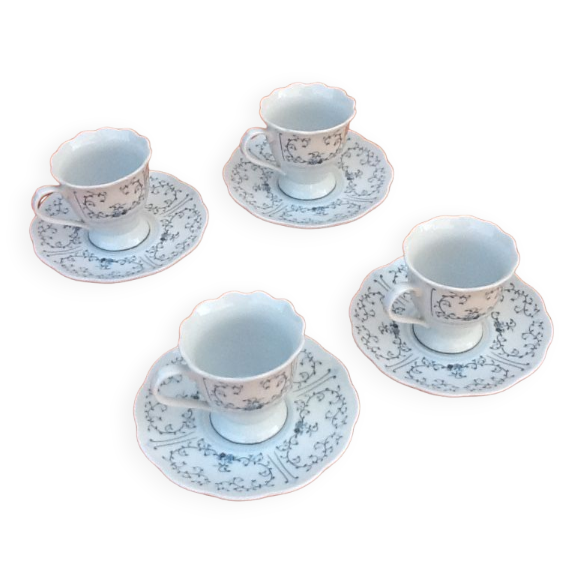 4 Cups / Saucers (shower foot) Coffee Porcelain arabesque décor / flowers