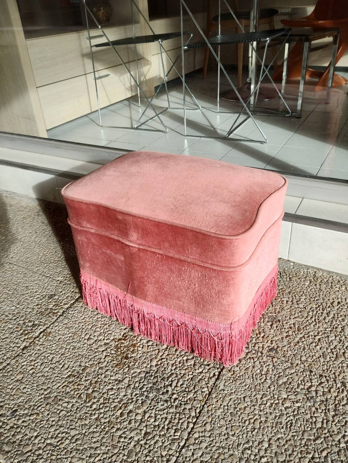 Pink velvet toad pouf