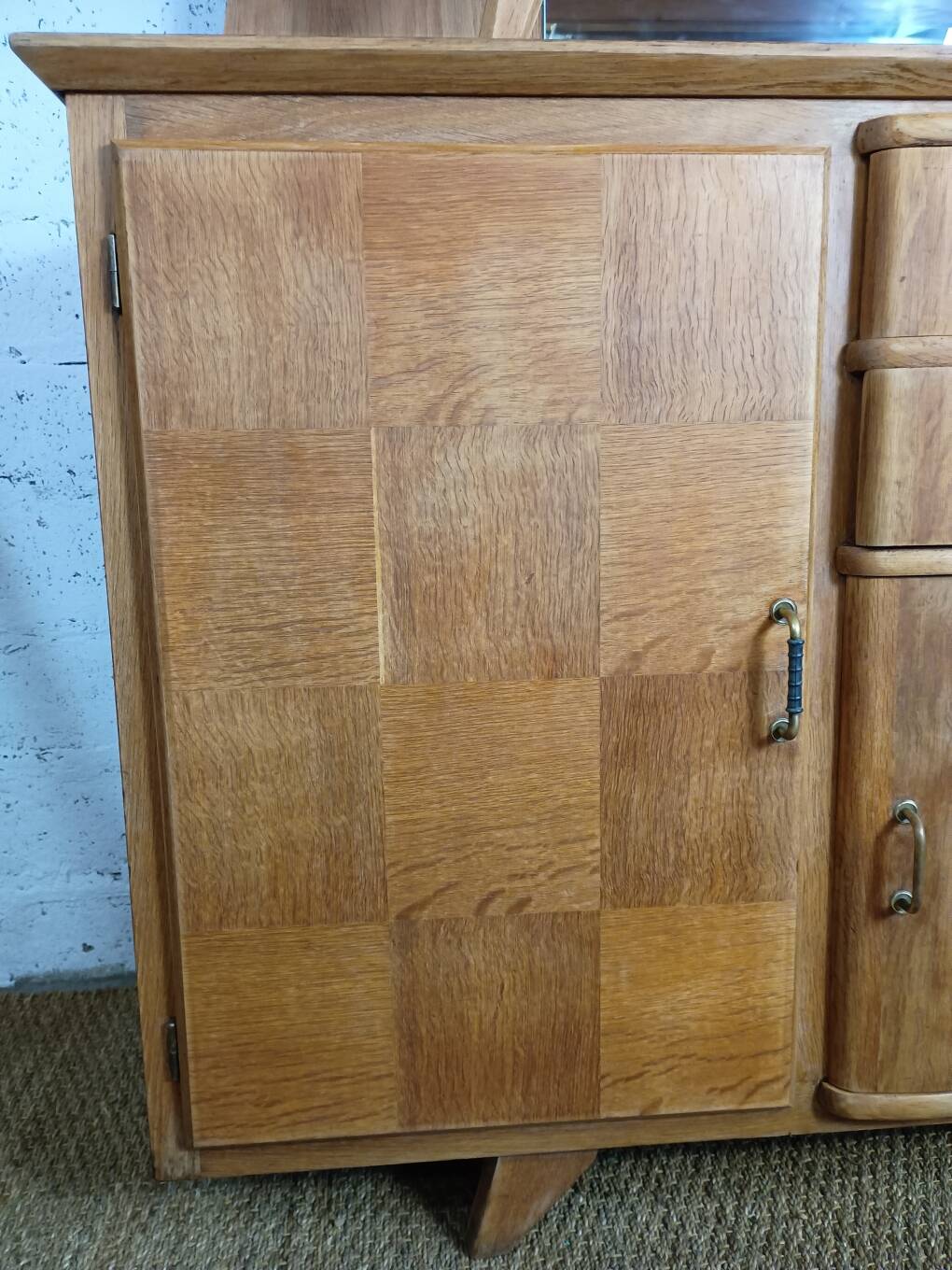 1950s two-body buffet, oak veneer, tapered legs.