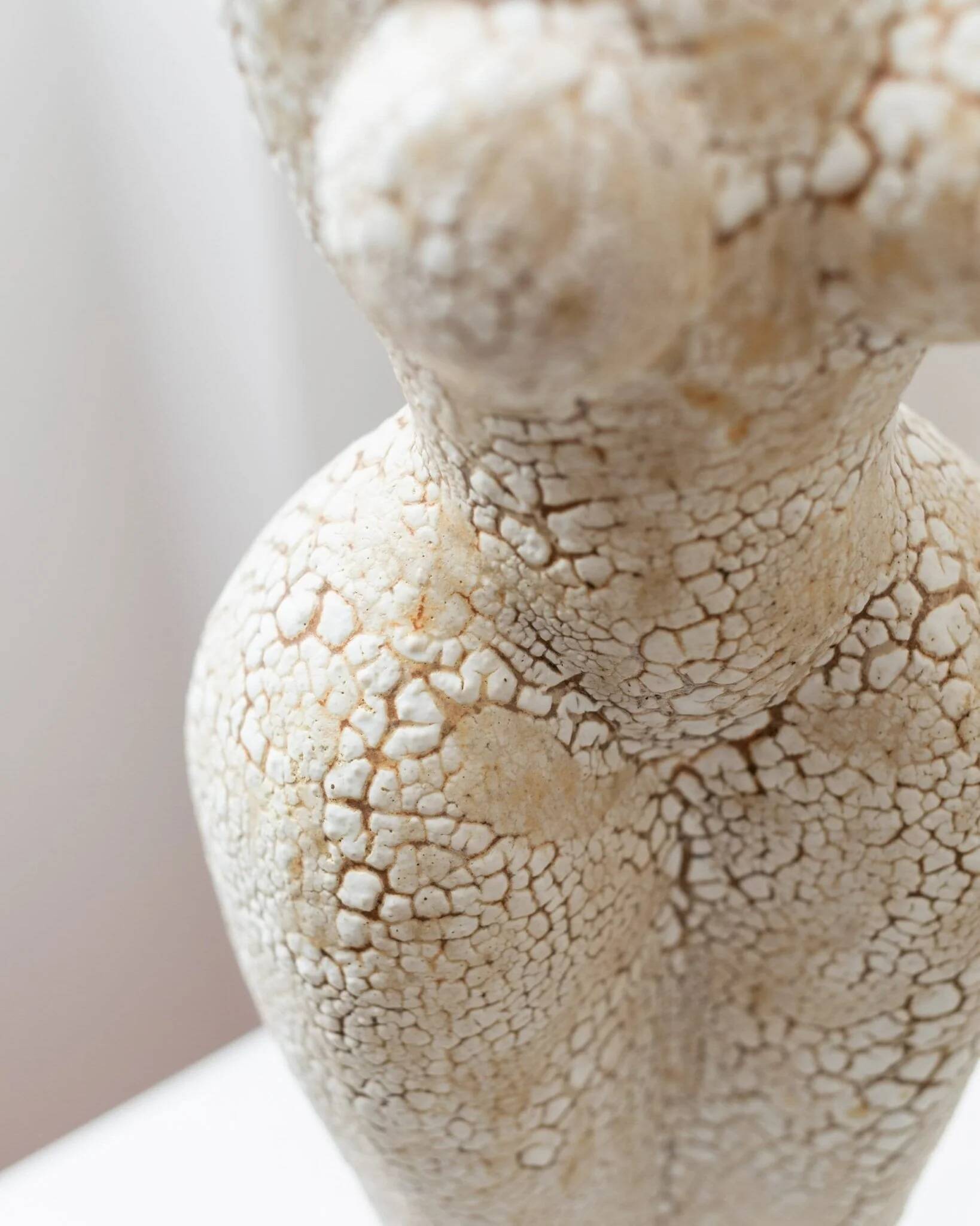 Beige Ceramic Fat Lava Statue – Abstract Mid-Century Modern Sculpture (2000s)