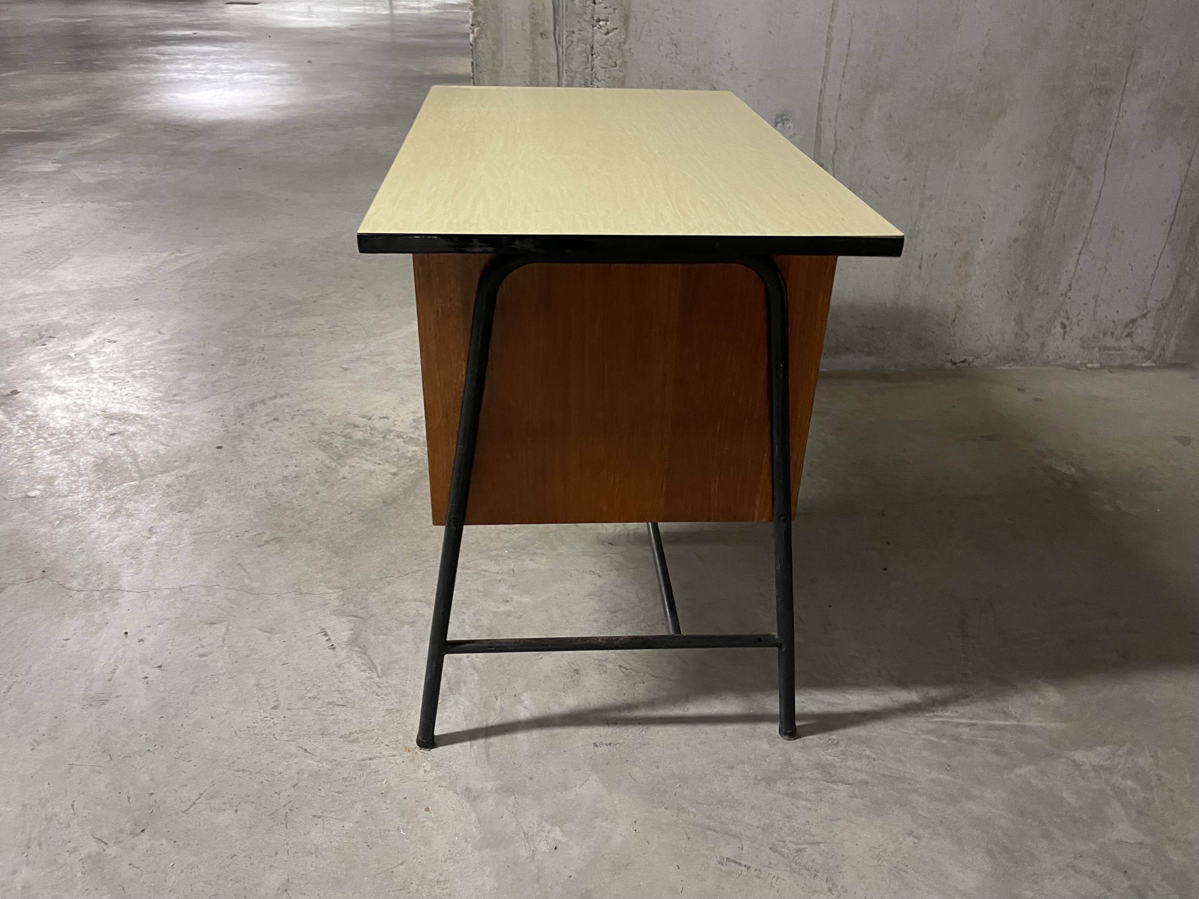 Pierre Guariche Office