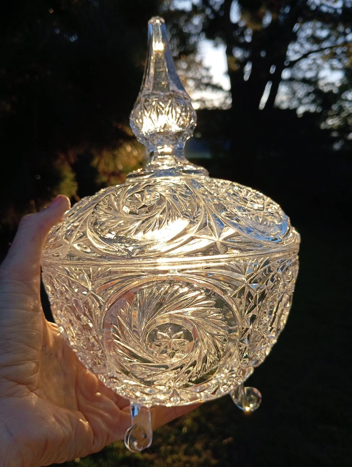 Ancienne bonbonnière / drageoir / sucrier en cristal taillé