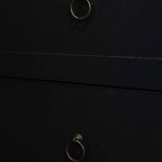 Commode noire à 2 tiroirs, plateau en bois brut et pied fuselés