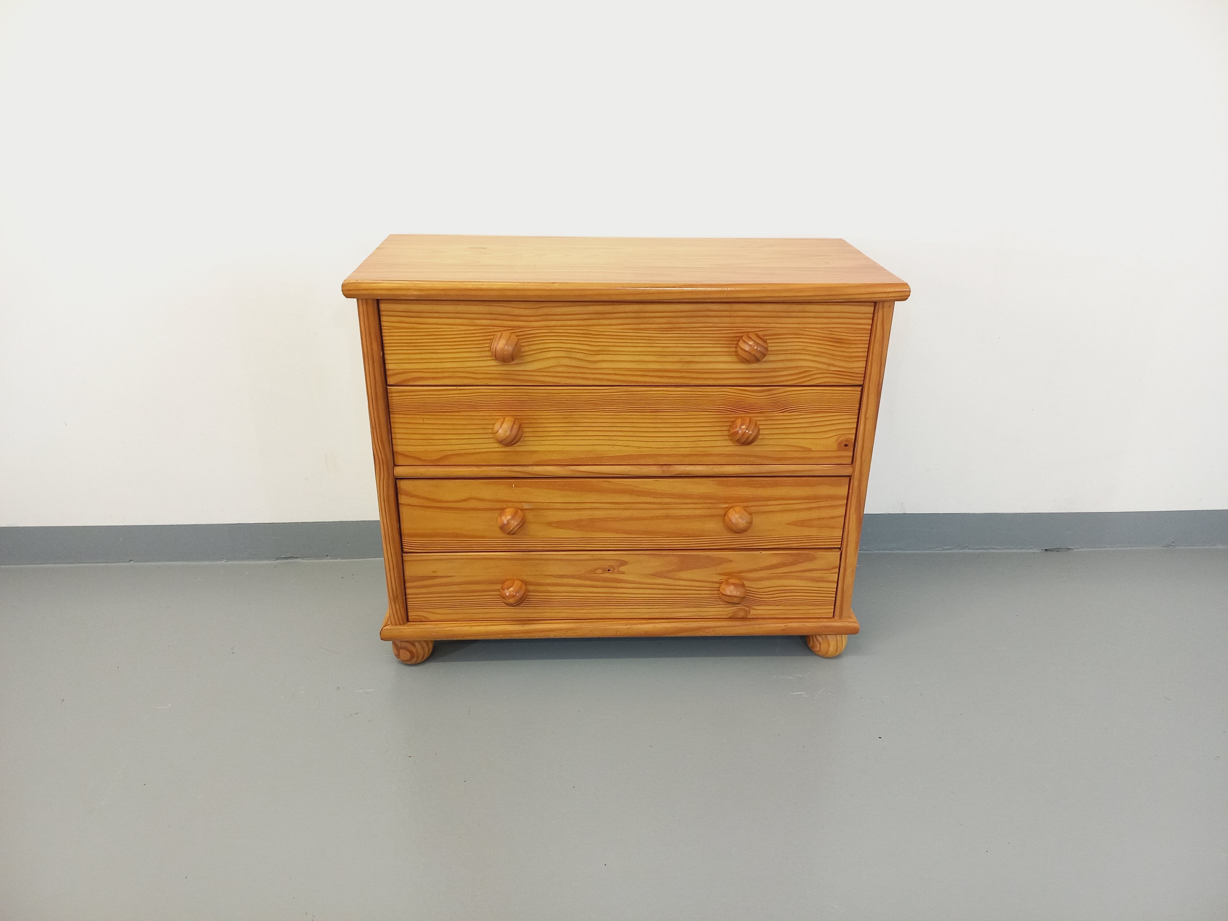 Commode en pin vintage des années 70