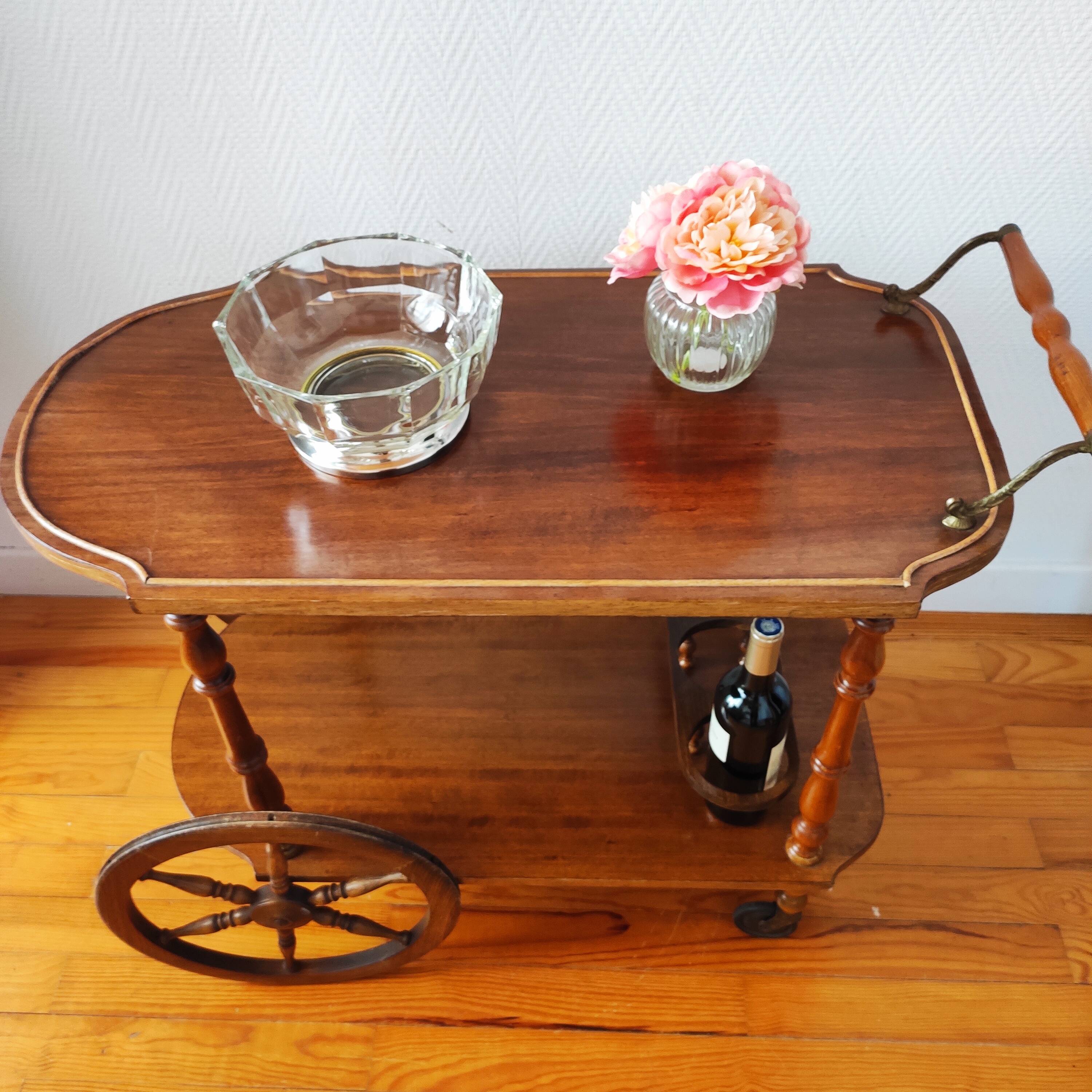 Trolley on wheels service trolley