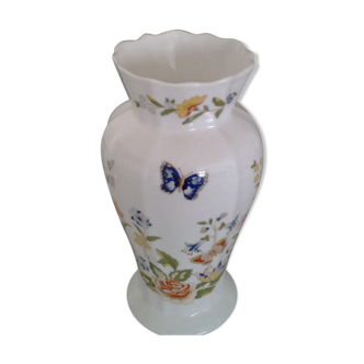 Aynsley vase