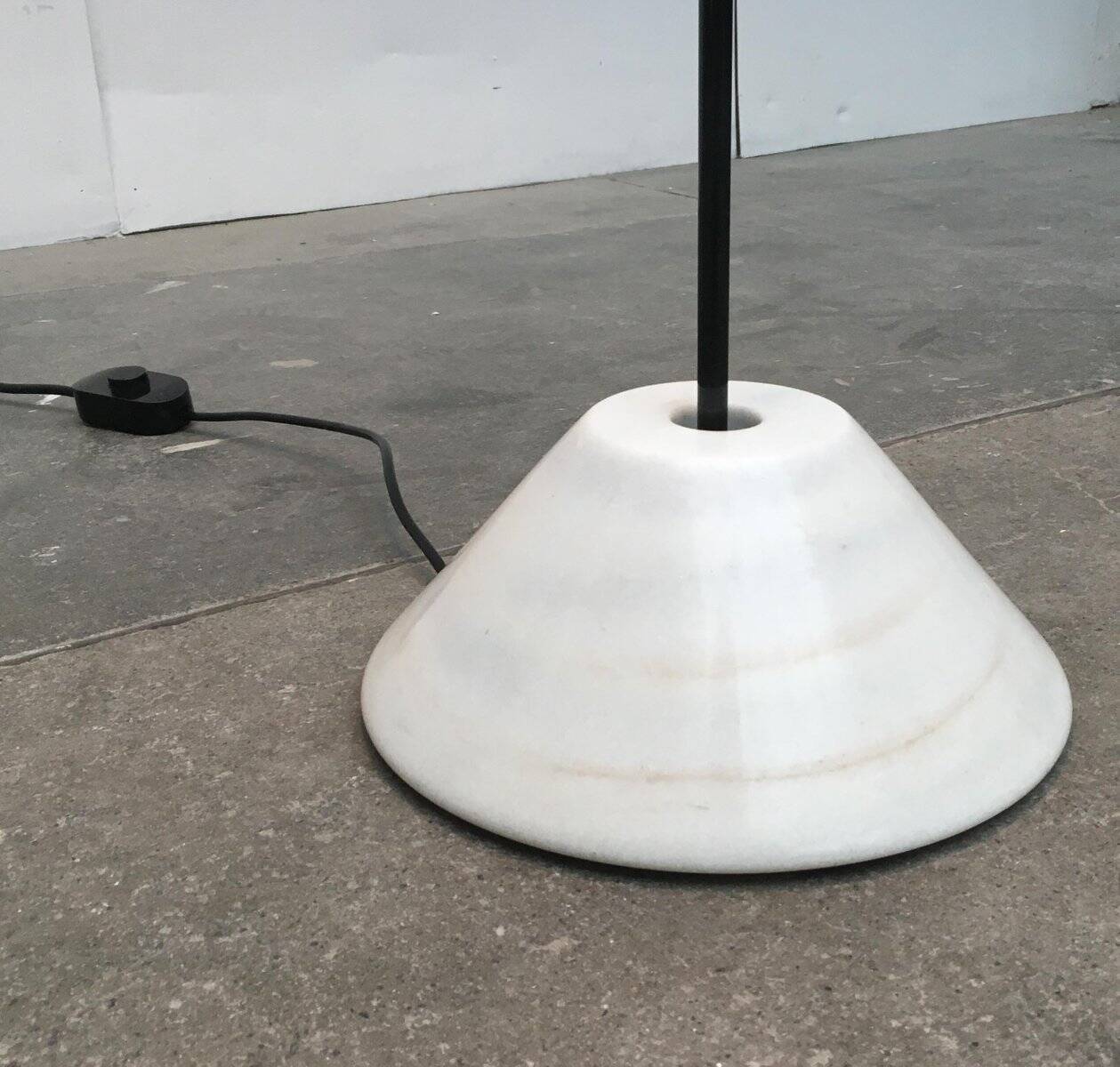 Mid-Century Snow floor lamp by Vico Magistretti for Oluce, 1970s