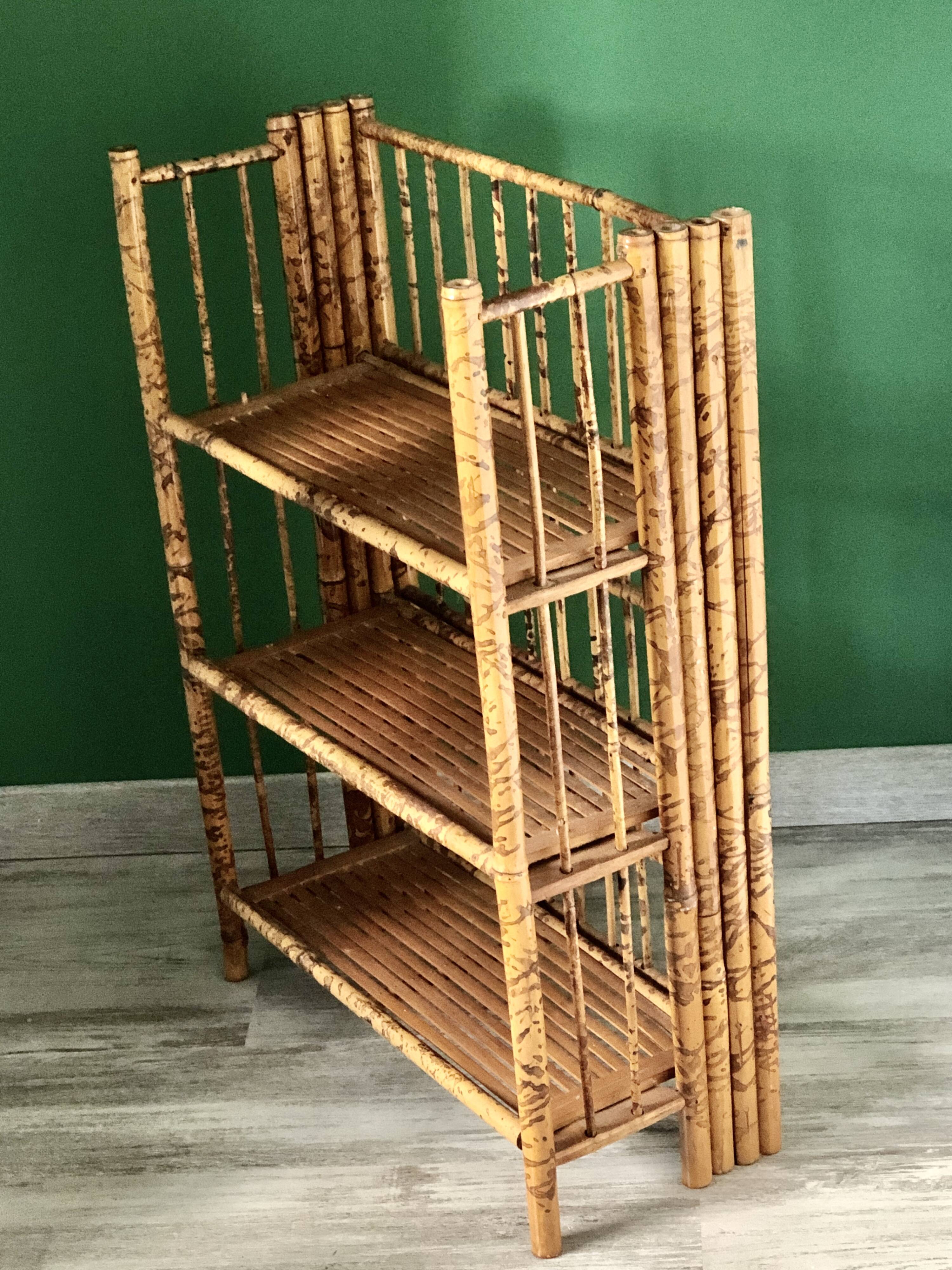 Etagere en bambou mouchete