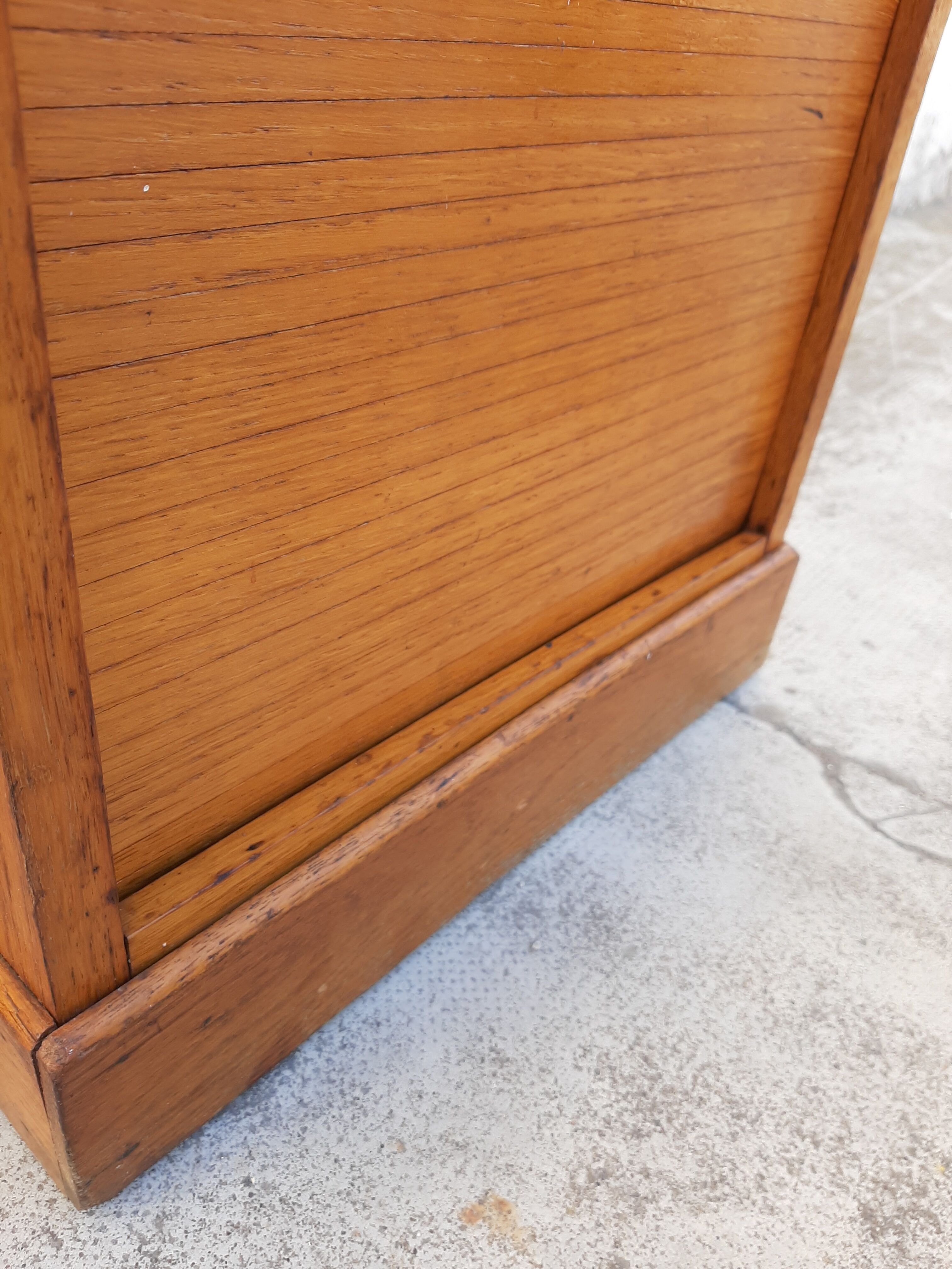 Curtain cabinet 1950