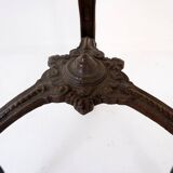 Tripod pedestal table