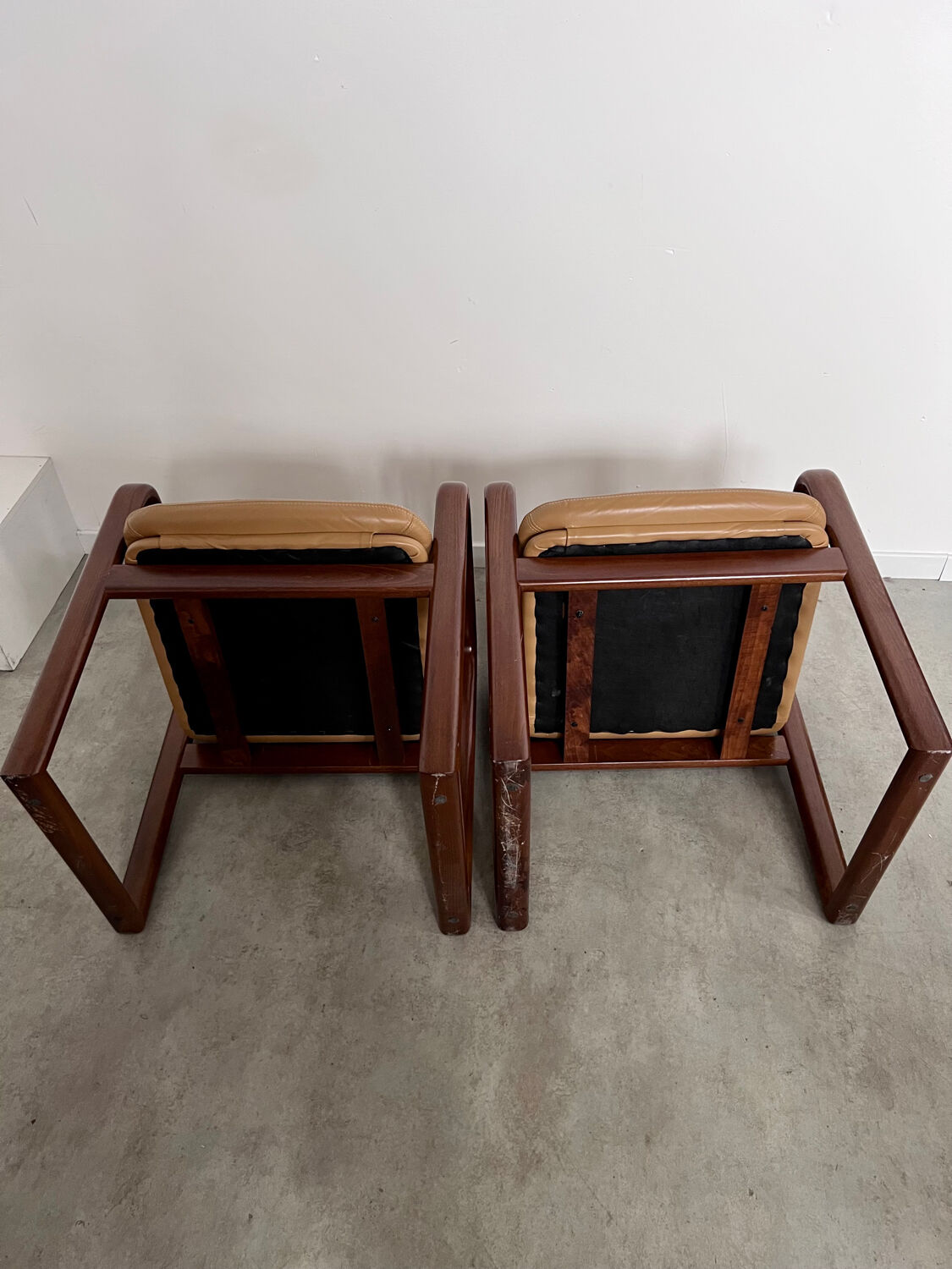Lot 6 chairs armrests vintage 70s Scandinavian design leather and wood