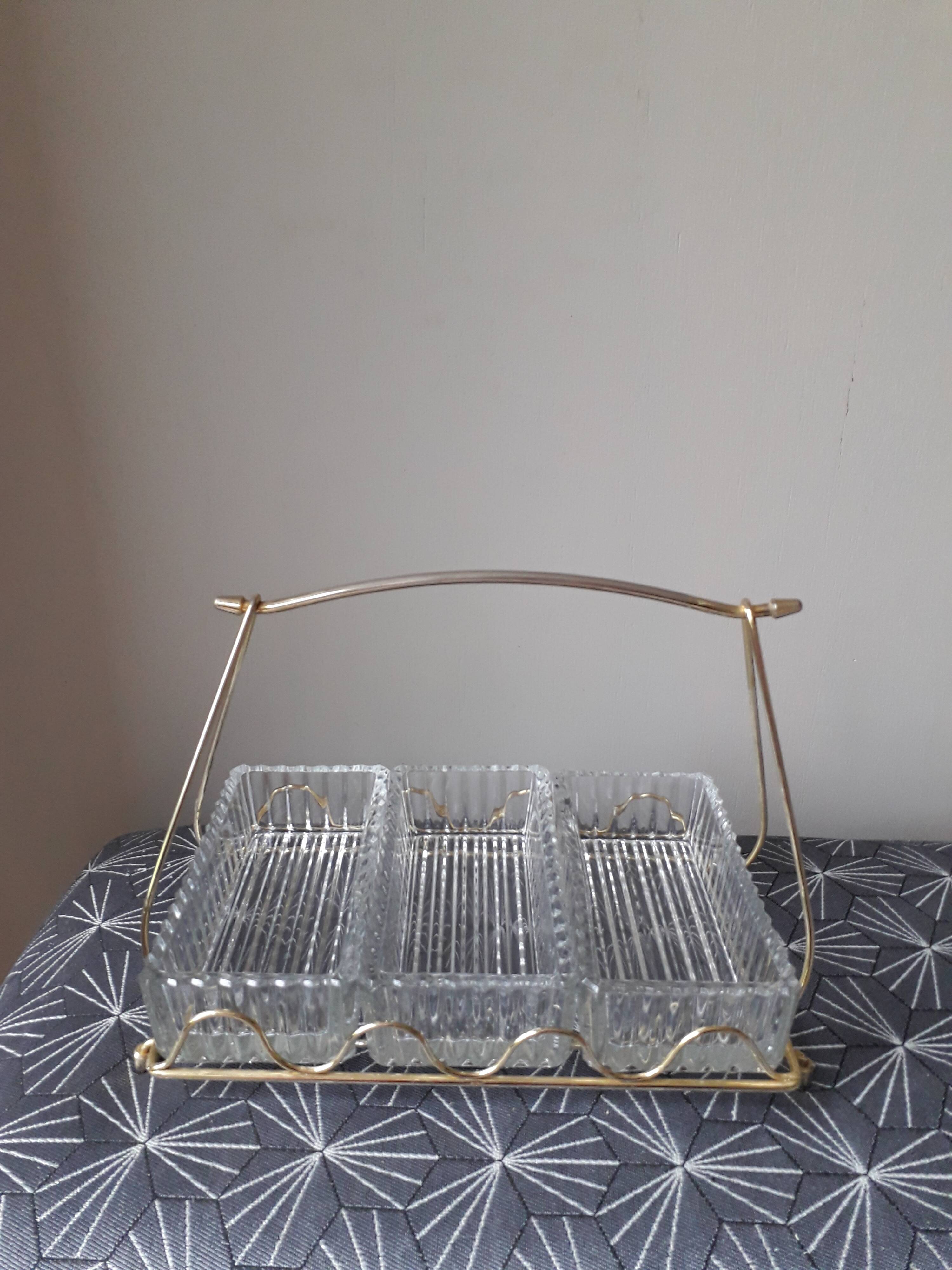 Golden metal aperitif tray