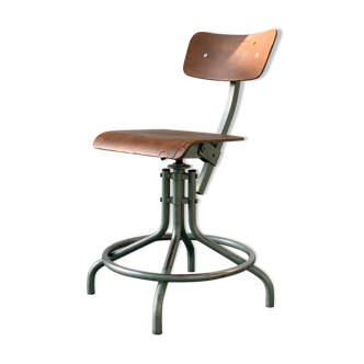 Laboratory chair