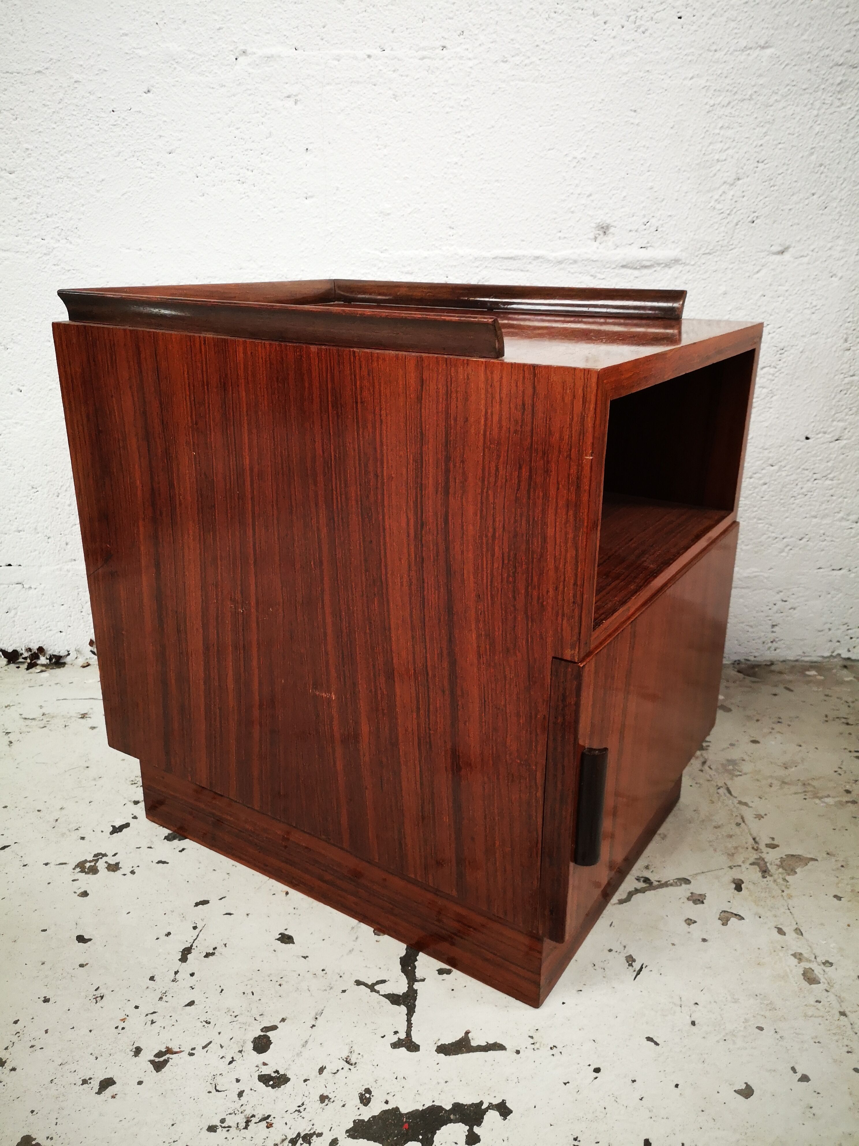 Bedside table annees 30