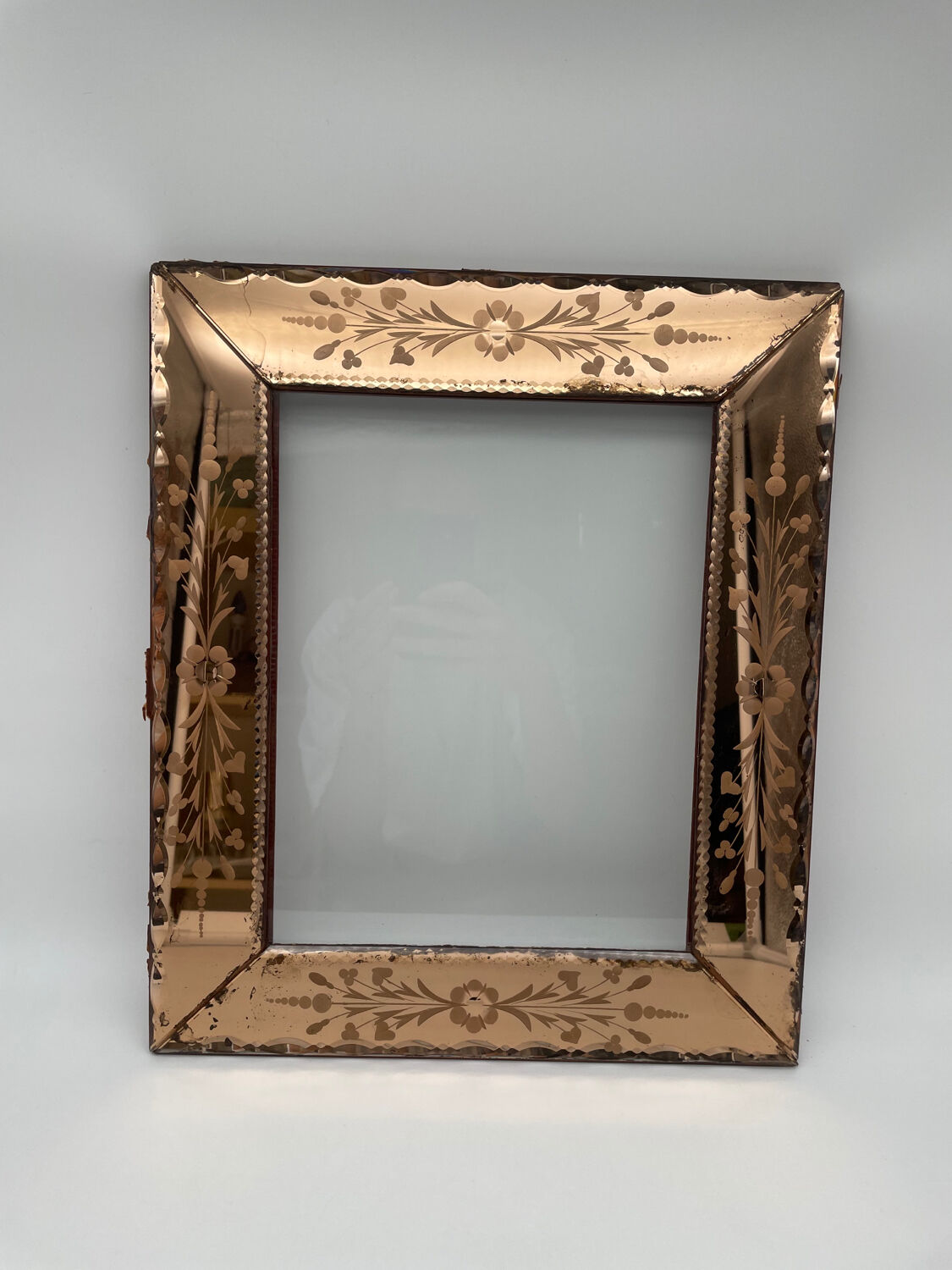 Venetian frame in engraved and bevelled pink glass, flowers, floral, 1950