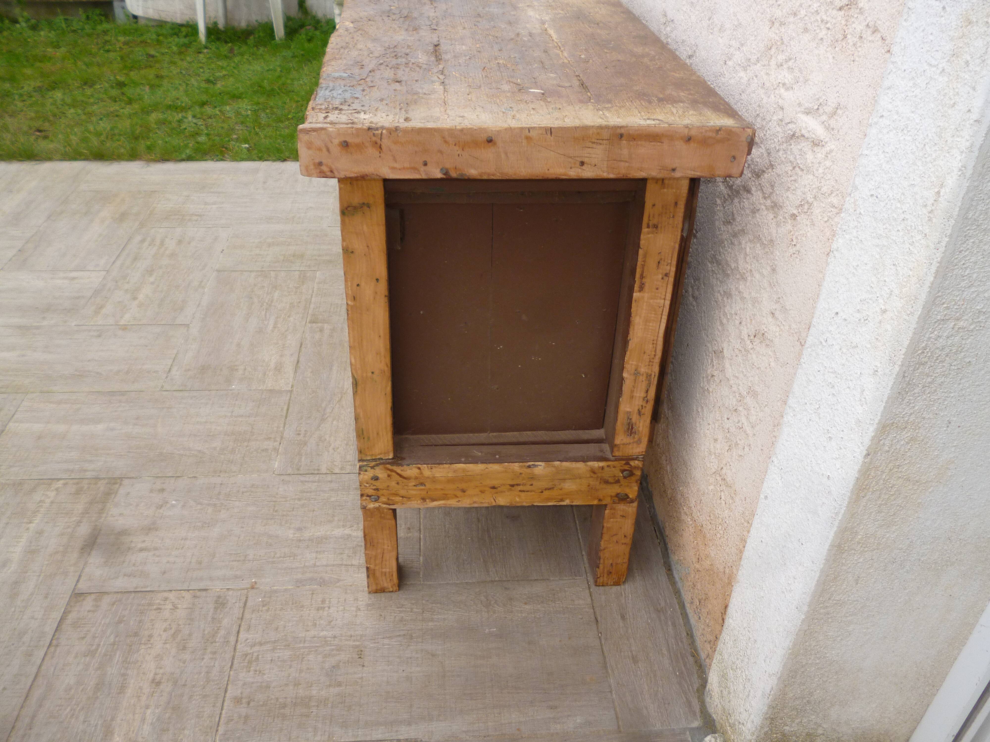 Workbench cabinet with 11 drawers