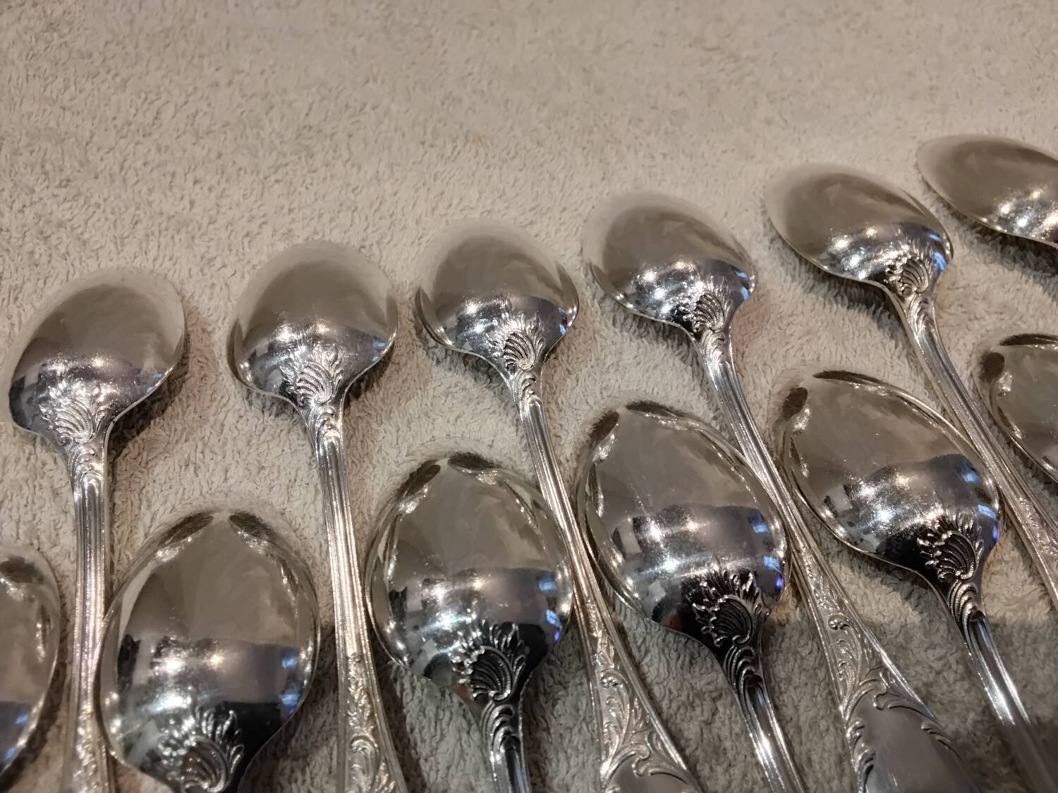 12 silver-plated metal teaspoons by Christofle Marly, 13.6cm
