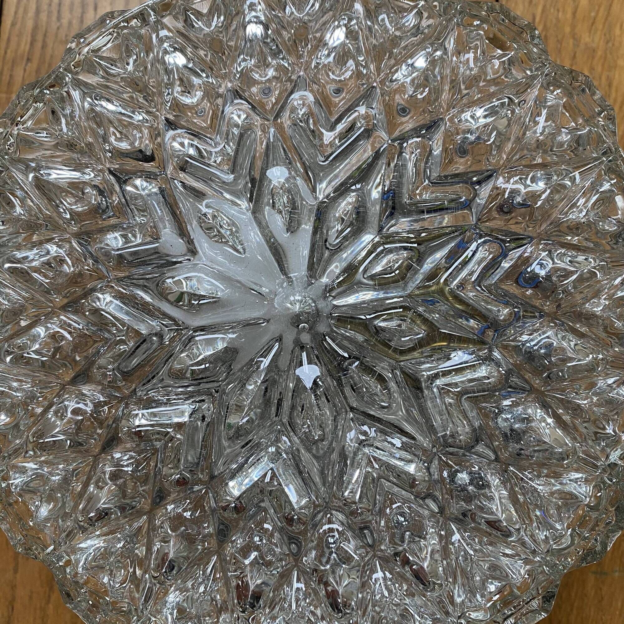 Vintage round wall light fixture in glass, 19 cm.