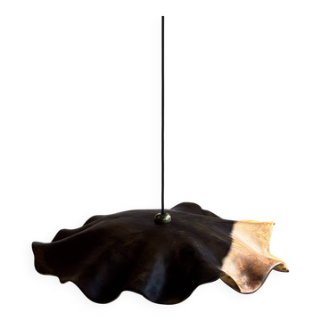 Très grande suspension feuille plate ondulée en teck fleur lisse D:60