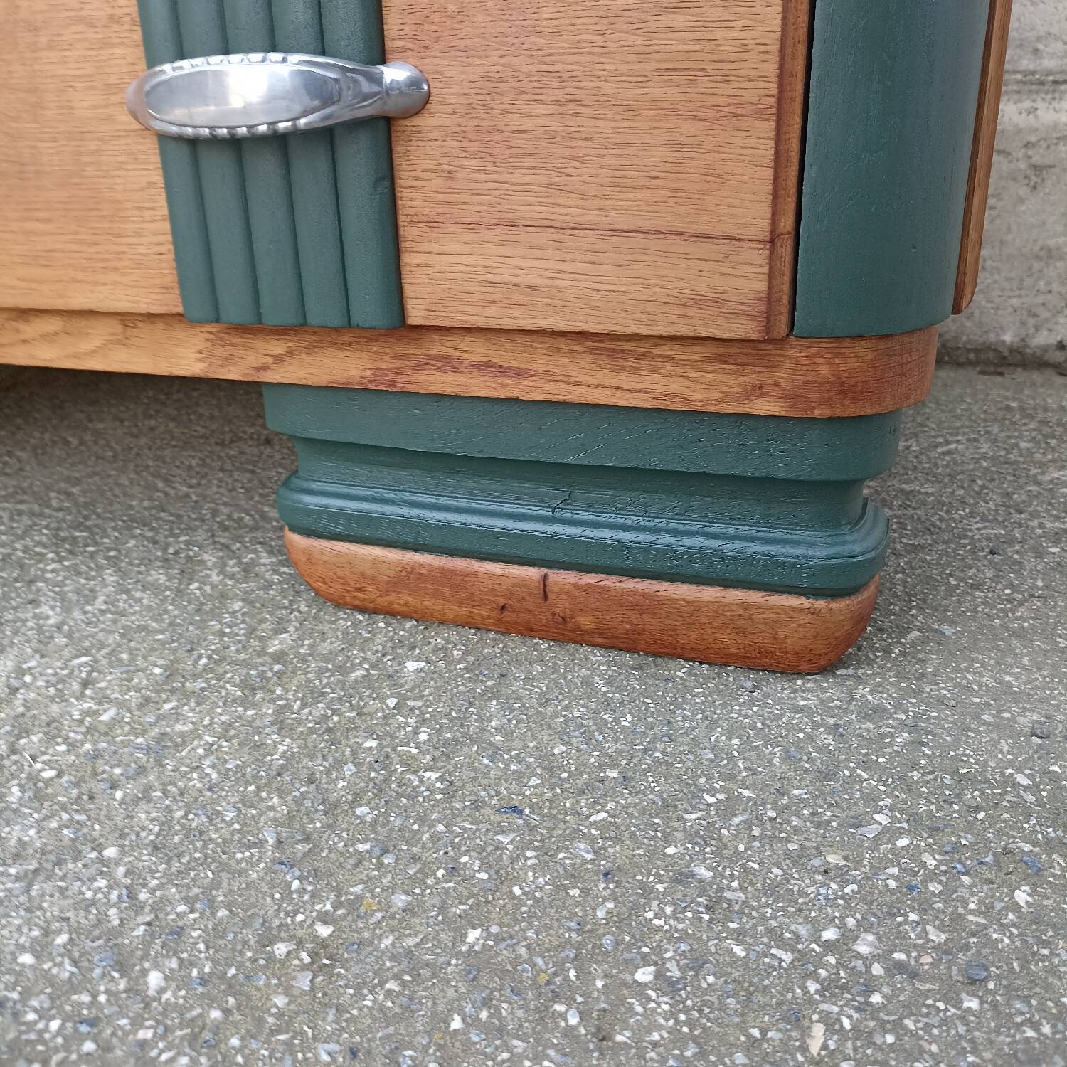 Art deco chest of drawers