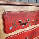 Commode peinte à la main