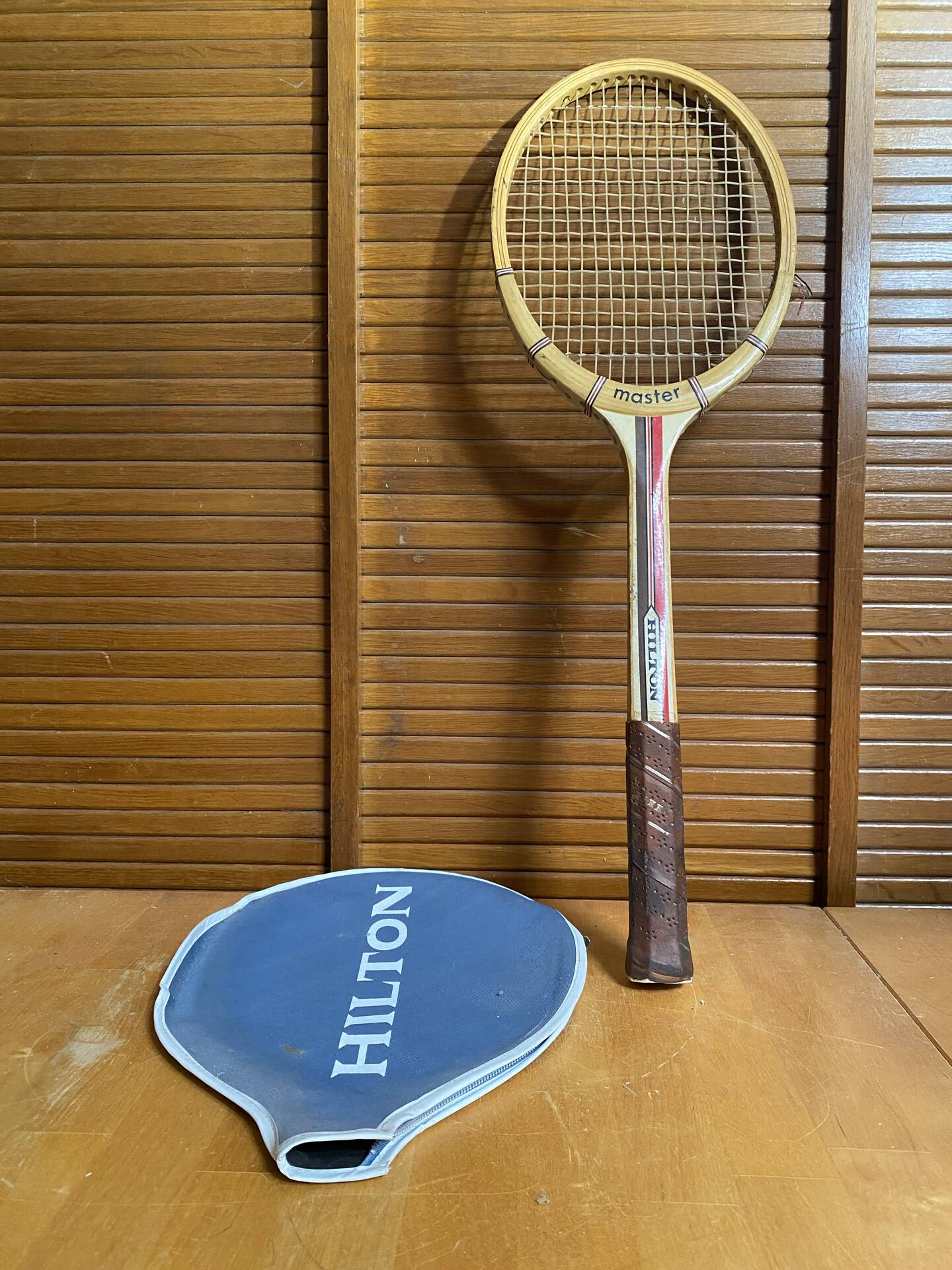 Vintage tennis racket hilton master wood + vintage cover
