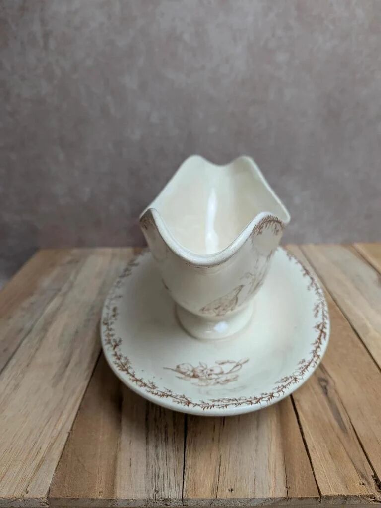 Saucière en terre de fer Creil et Montereau Silva décor oiseaux