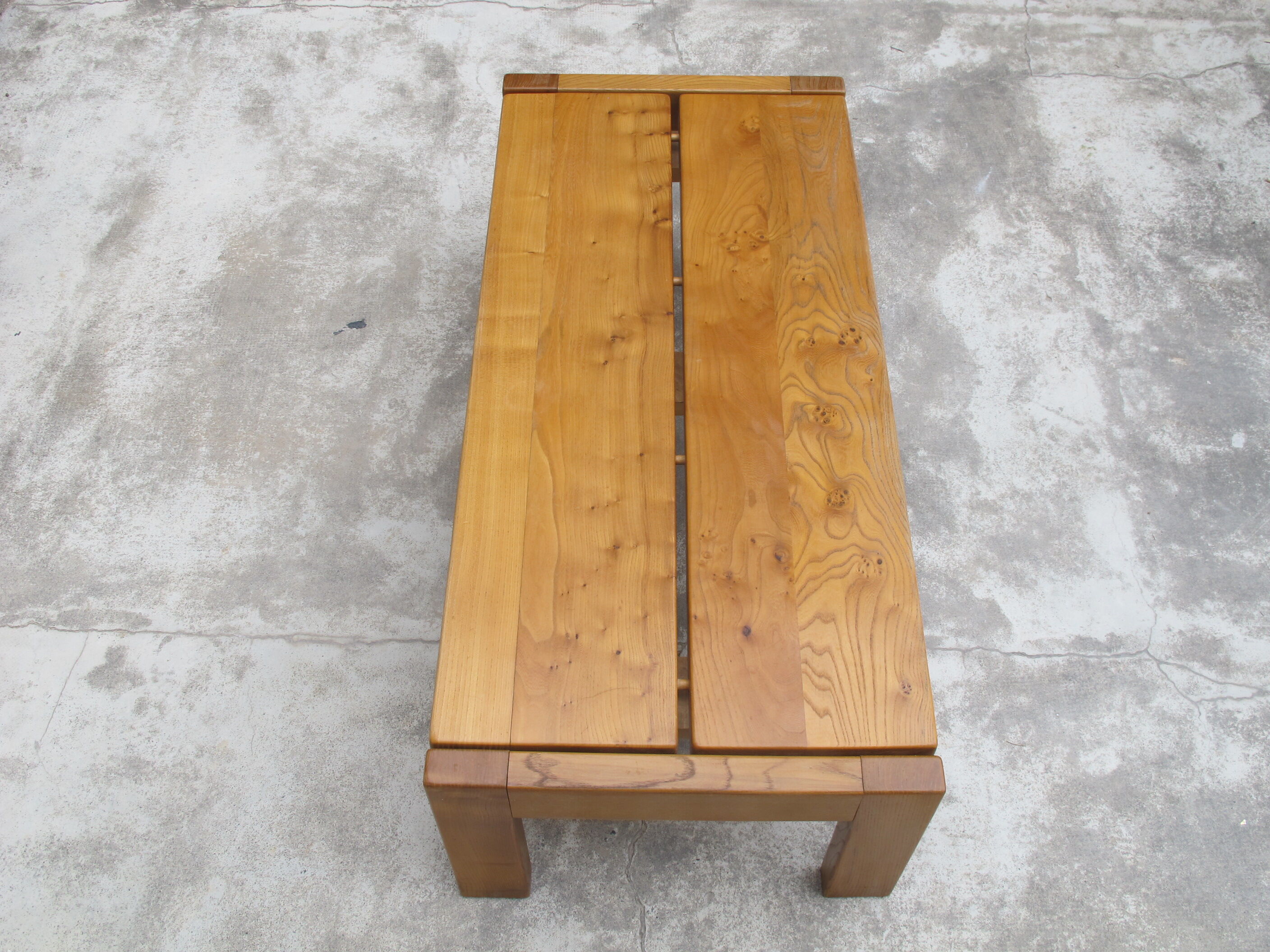Table ou banc en orme massif de la Maison Regain