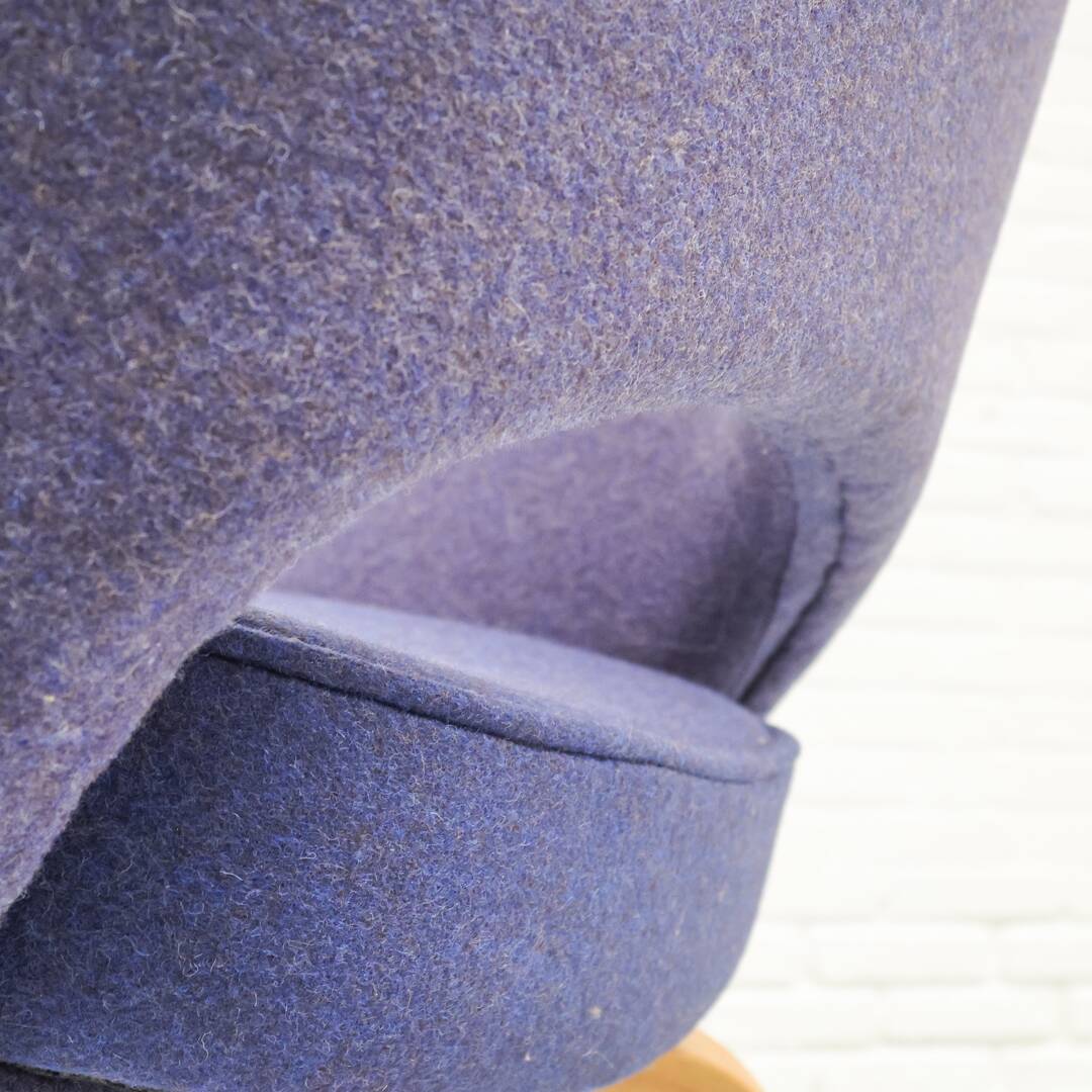 Knoll Conference Chair Eero Saarinen