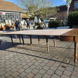 12-foot round oak table with 7 extensions / 20 people