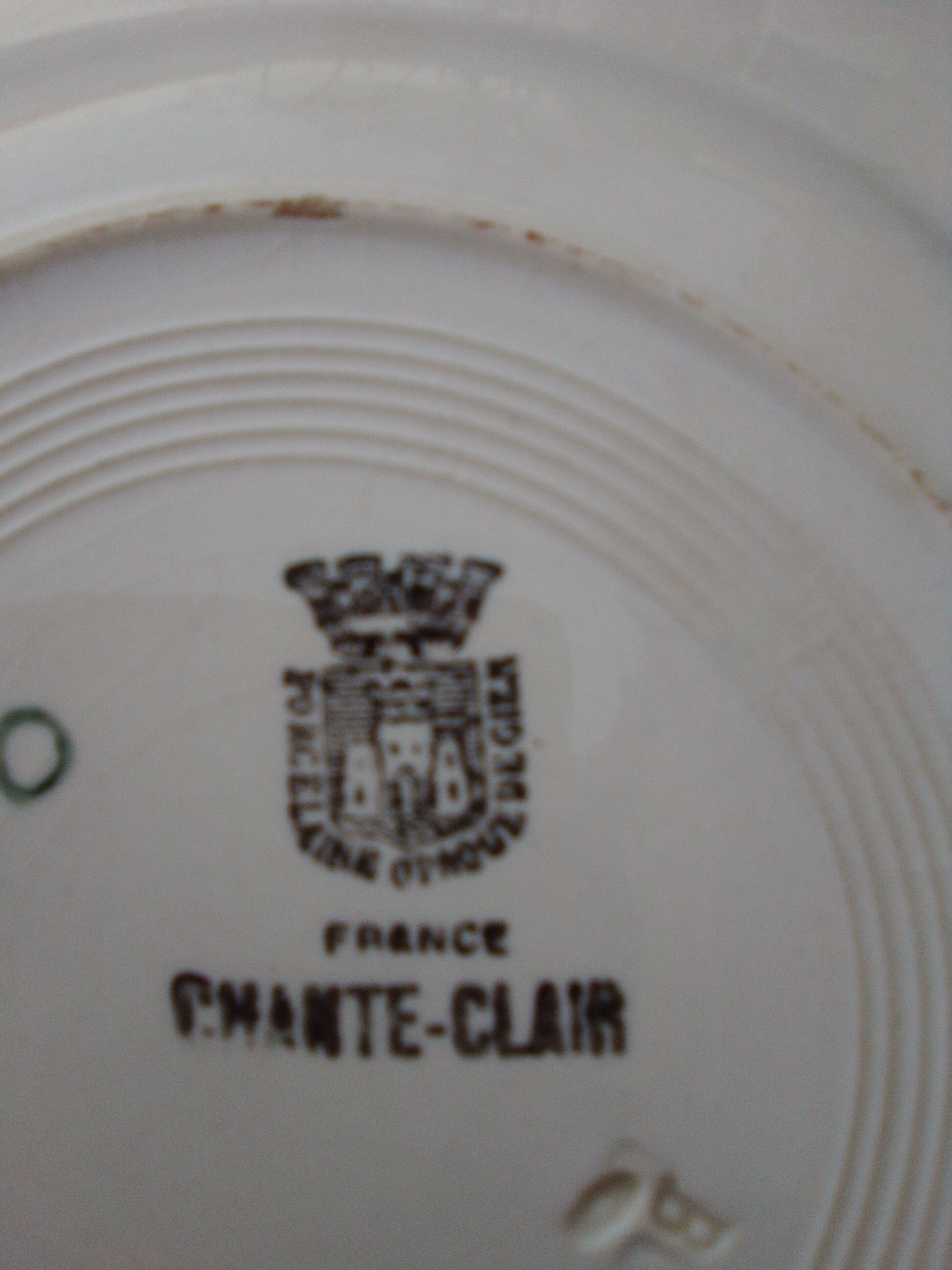 2 dessert plates in opaque porcelain of Gien model Chante clair diam diam 20,5 cm