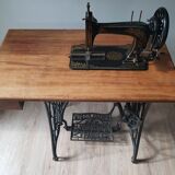 Old sewing machine H. Vigneron