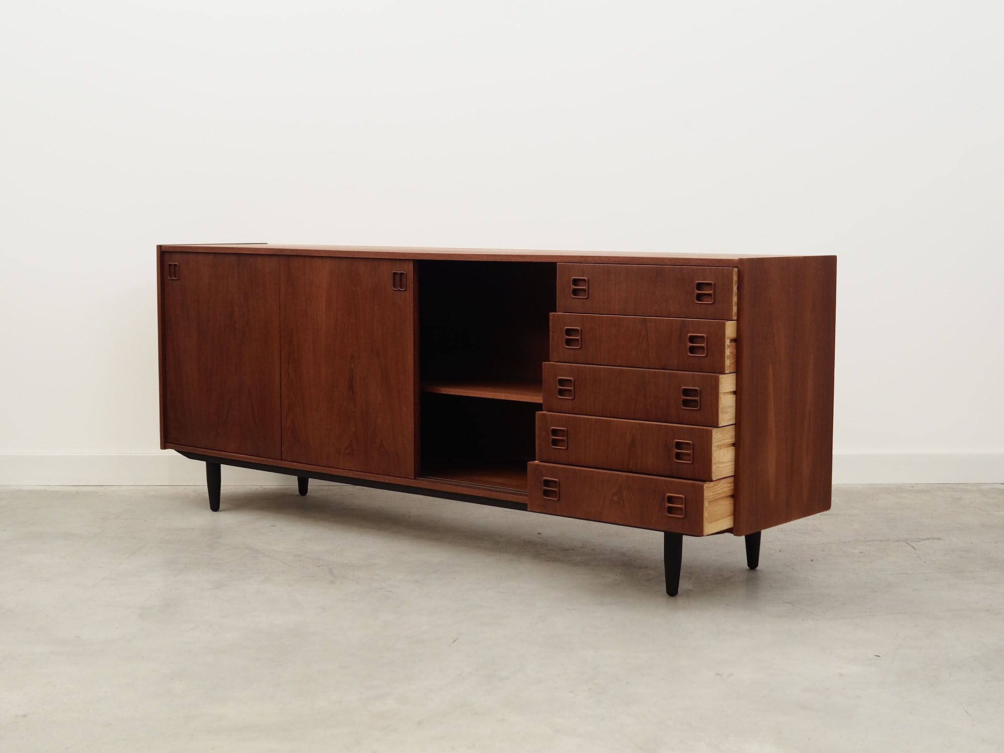 Teak Sideboard, Danish design, 60's, production: Denmark