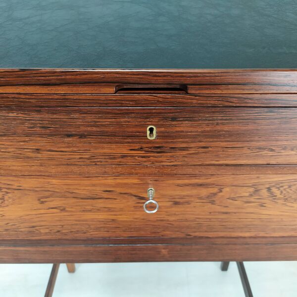 Secrétaire accueil restaurant scandinave