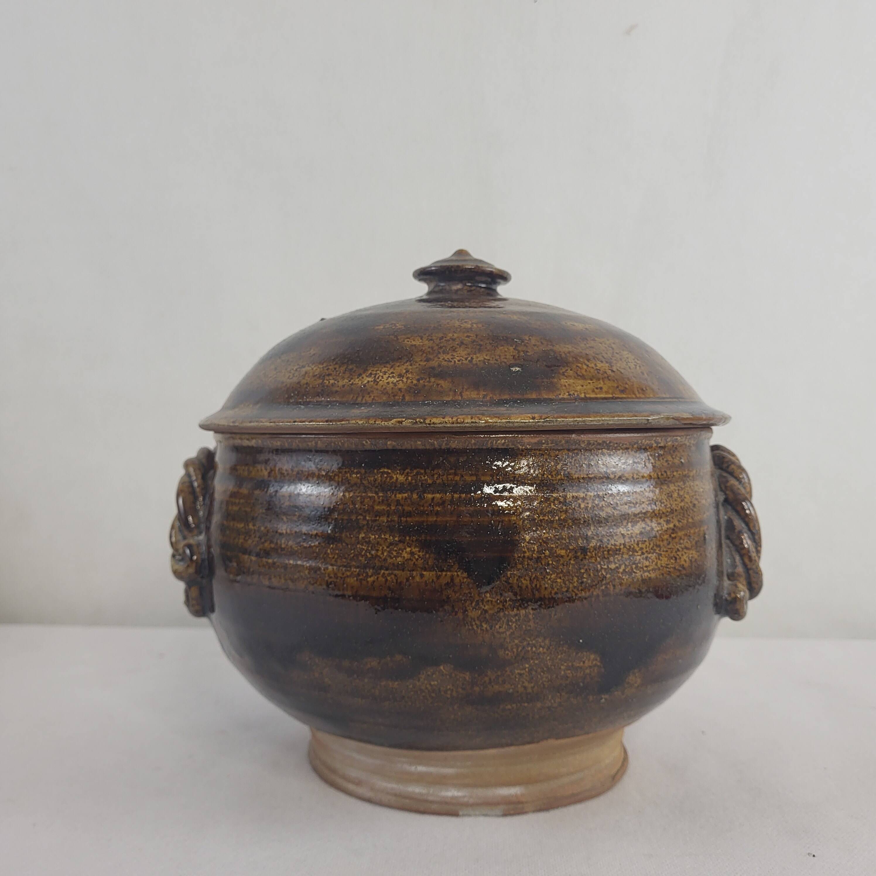 Stoneware soup tureen Jean Michel Doix / Puisaye